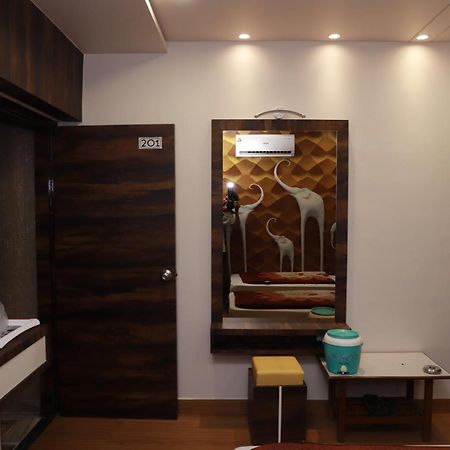 Hotel Darshan Amreli Esterno foto