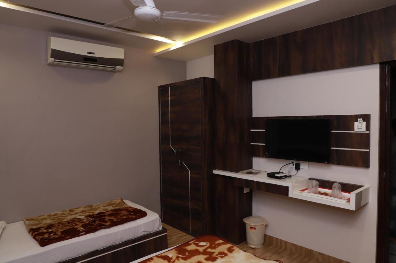 Hotel Darshan Amreli Esterno foto
