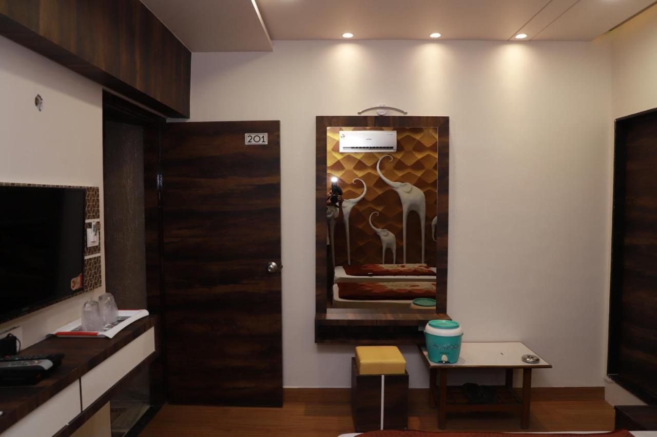 Hotel Darshan Amreli Esterno foto