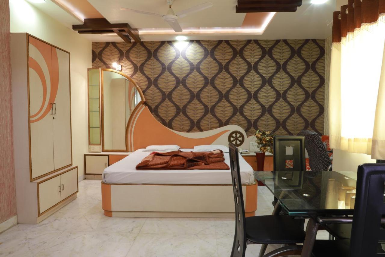 Hotel Darshan Amreli Esterno foto
