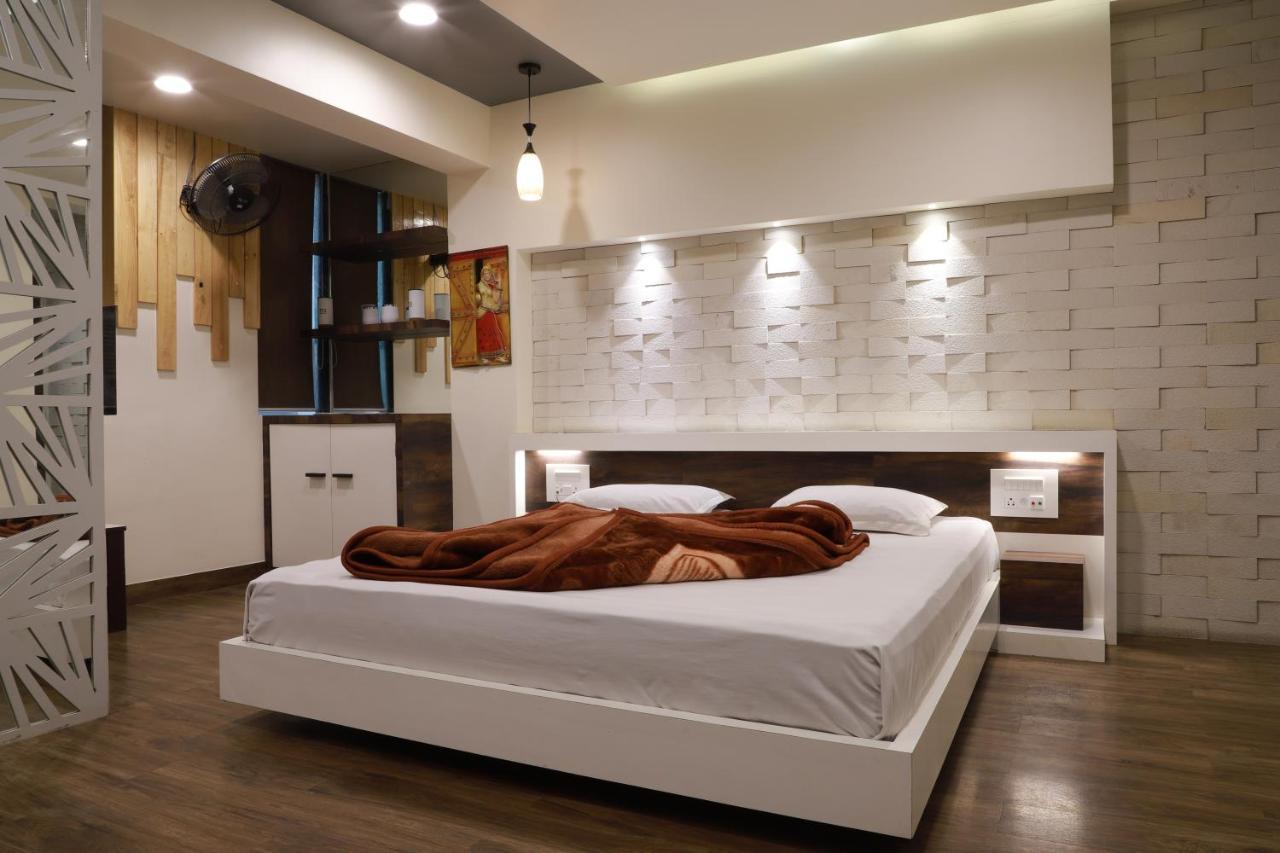 Hotel Darshan Amreli Esterno foto