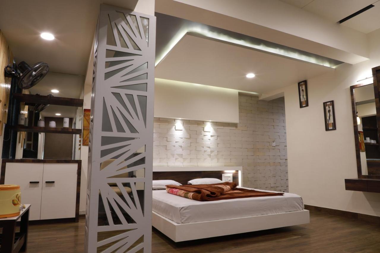 Hotel Darshan Amreli Esterno foto