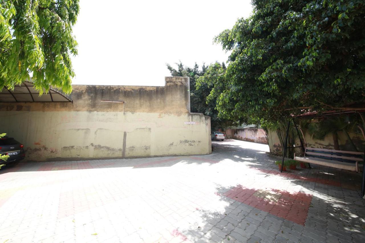 Hotel Darshan Amreli Esterno foto