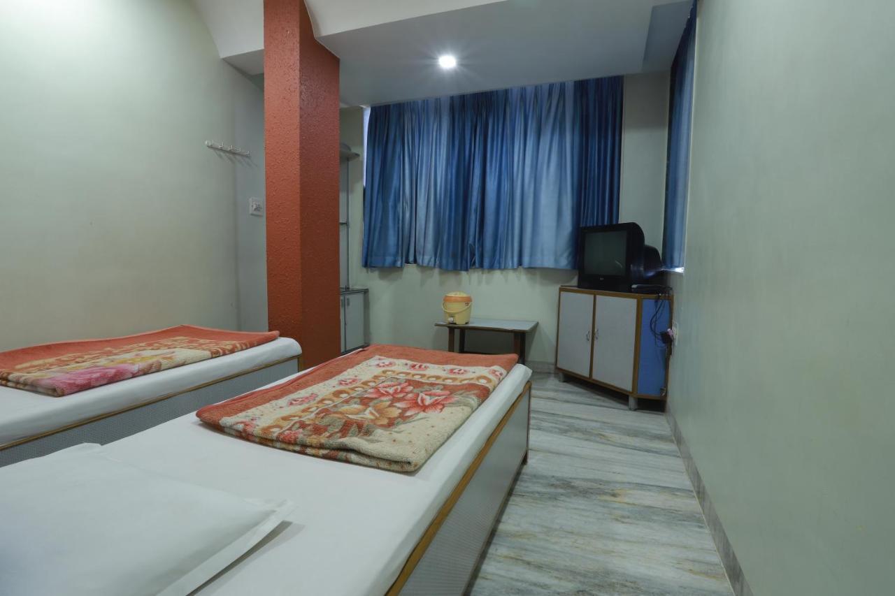 Hotel Darshan Amreli Esterno foto
